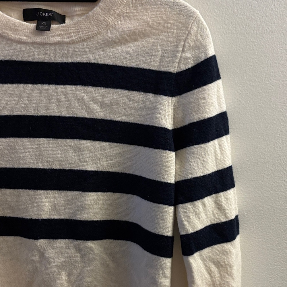 J. Crew Women's Navy and Cream Striped Sweater - Picture 4 of 4